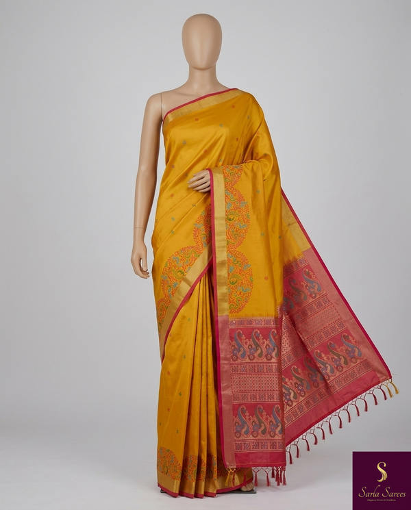 Sun-kissed silk and peony pink. โ๏ธ๐ธ