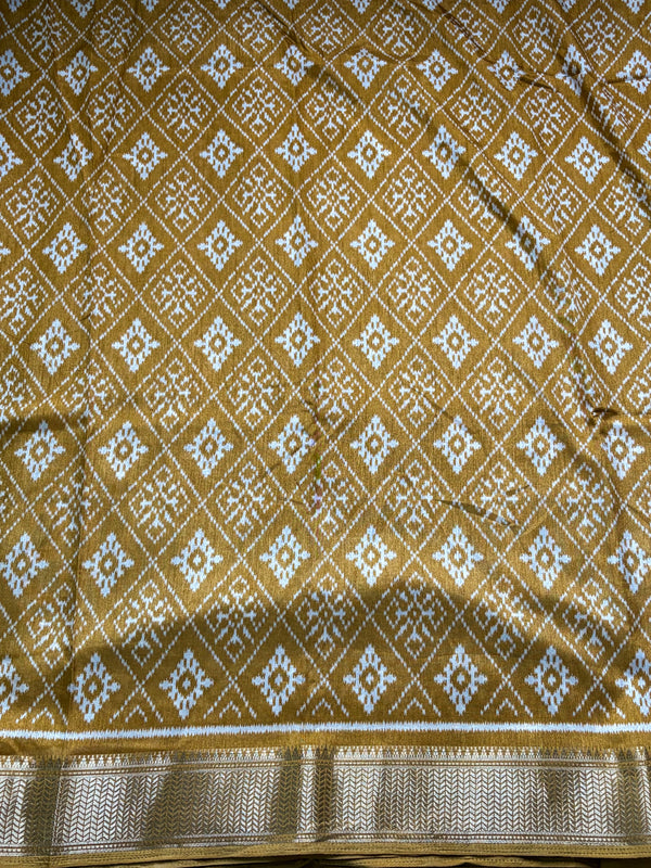 The Malvika Riva: Ochre Mustard & Ivory Geometric Printed Saree