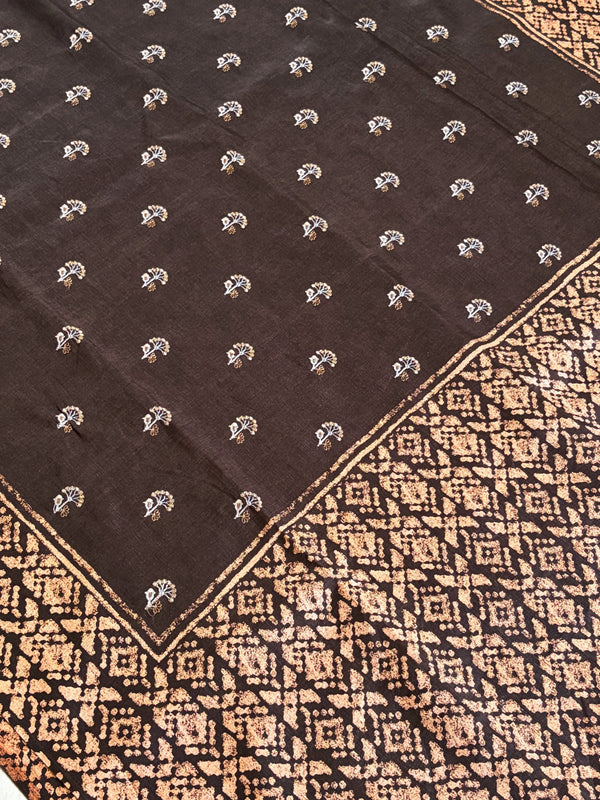 Coffee brown linen saree: The new neutral.
