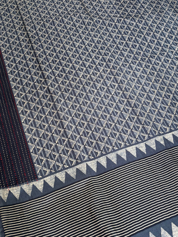 The Slate Lattice: Mineral Grey Pure Linen Saree with Geometric Weave & Temple Pallu
