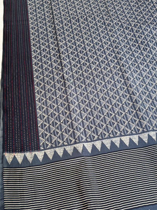 The Slate Lattice: Mineral Grey Pure Linen Saree with Geometric Weave & Temple Pallu