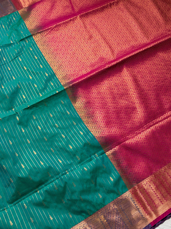 The Emerald Kalavati: Sea Green & Crimson Handloom Woven Saree