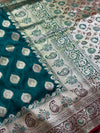Emerald elegance in every thread. 🌿